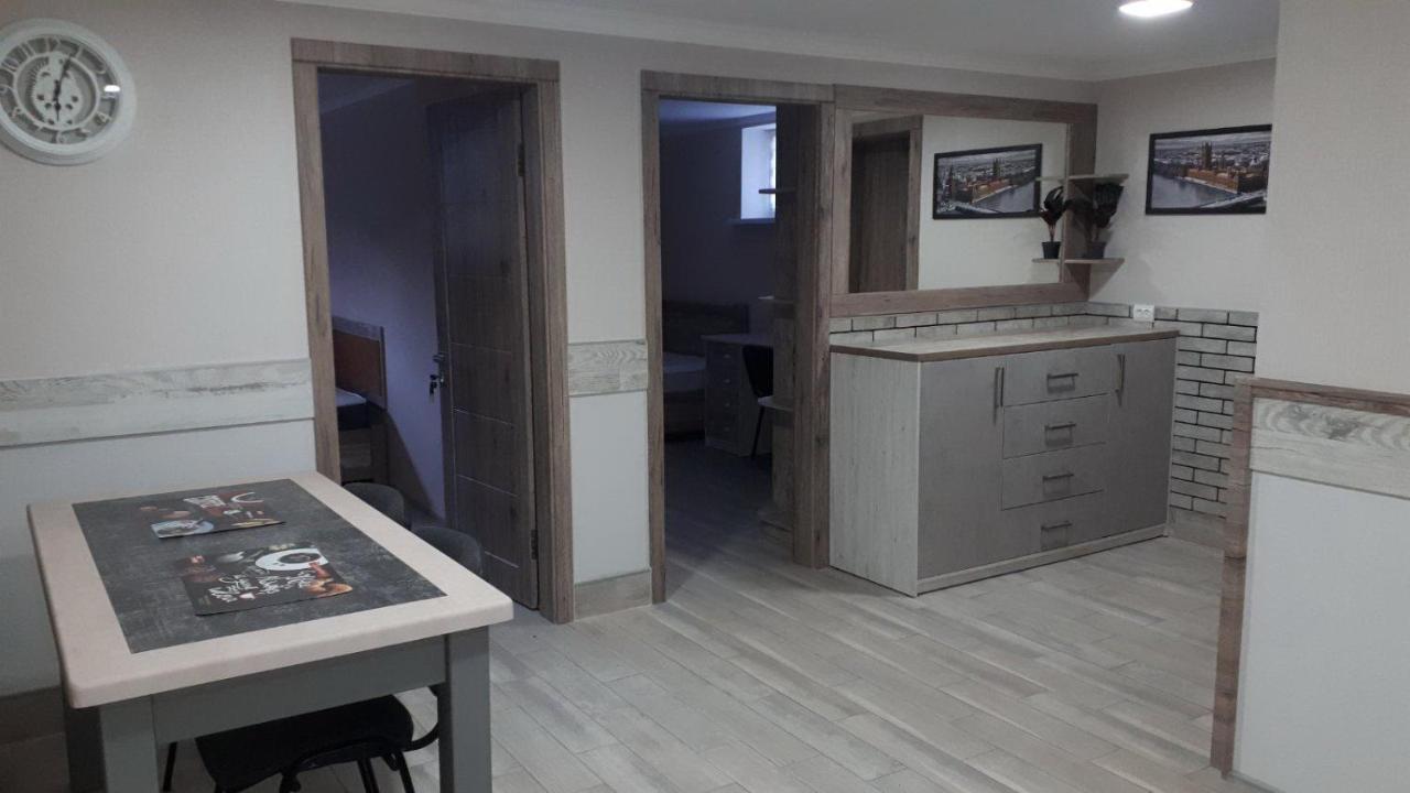 Окремі Номери В Гостьовому Будинку Типу Guest House クロプィウヌィーツィクィイ エクステリア 写真