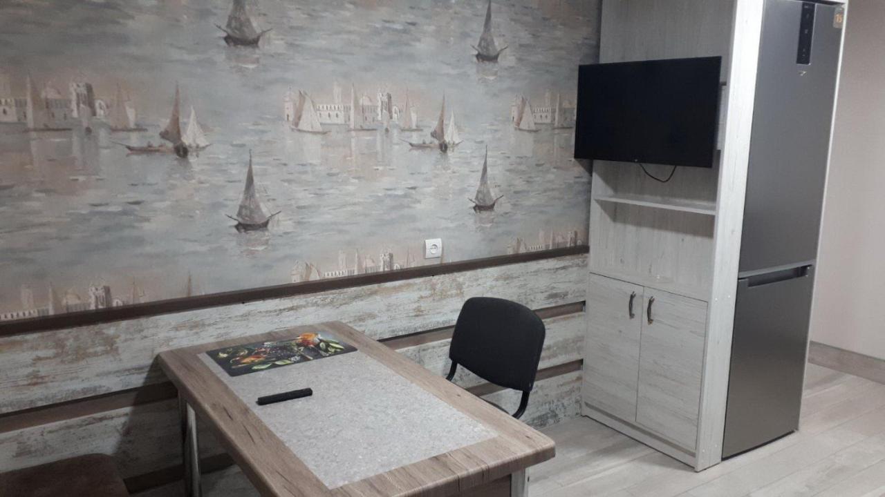 Окремі Номери В Гостьовому Будинку Типу Guest House クロプィウヌィーツィクィイ エクステリア 写真