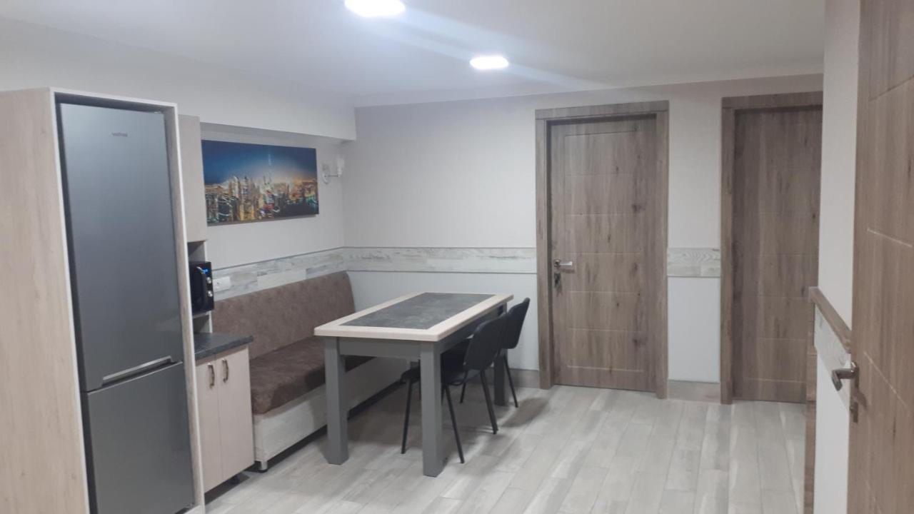 Окремі Номери В Гостьовому Будинку Типу Guest House クロプィウヌィーツィクィイ エクステリア 写真
